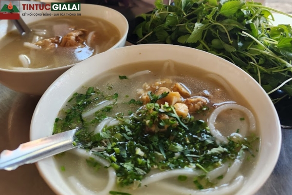 Bánh Canh Cá Lóc O Bé