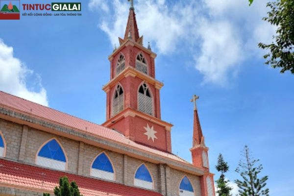 Nhà Thờ Giáo Xứ Hoàng Yên