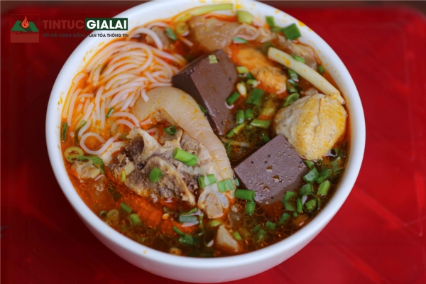 Bún Bò O Ngọc