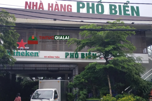 Nhà Hàng Phố Biển